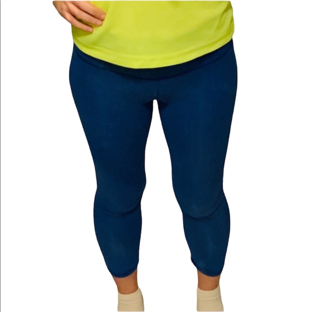 Gilly Hicks Yoga Legging Crop